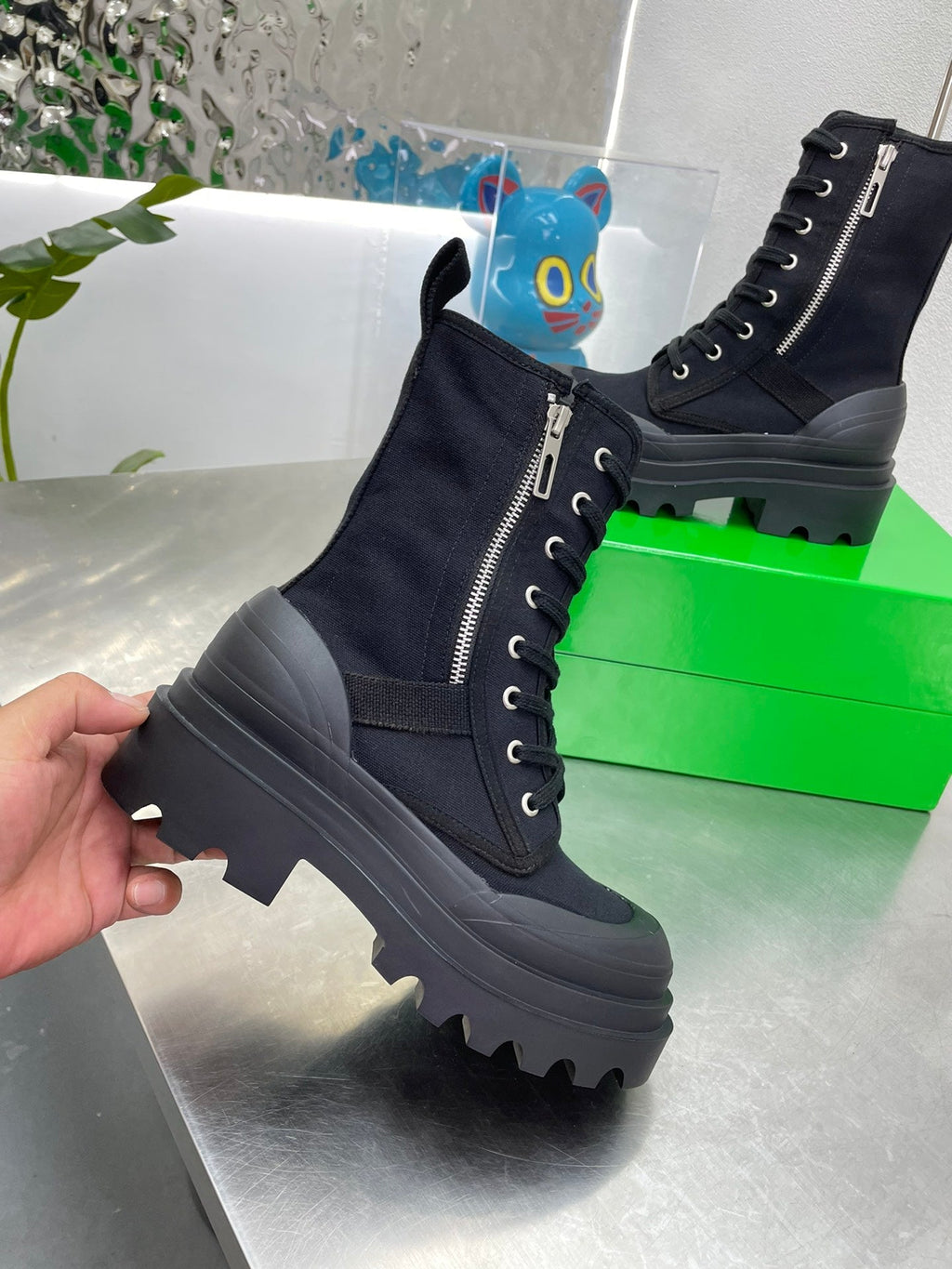 RIBBON BOMBER LACE-UP BOOTS IN BLACK CANVAS