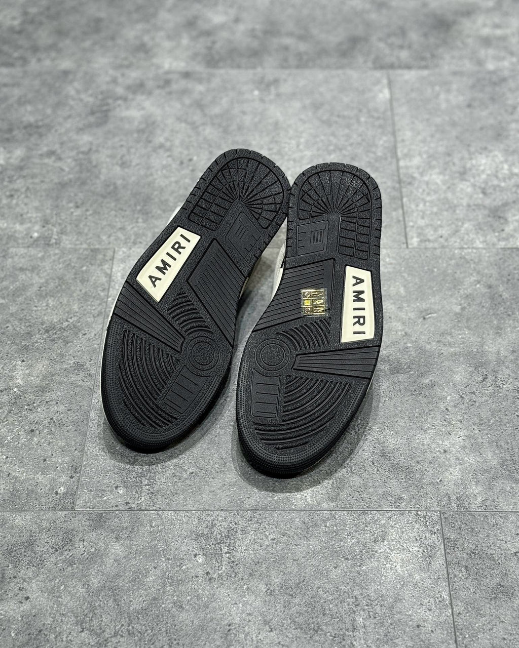 AMR Sneakers