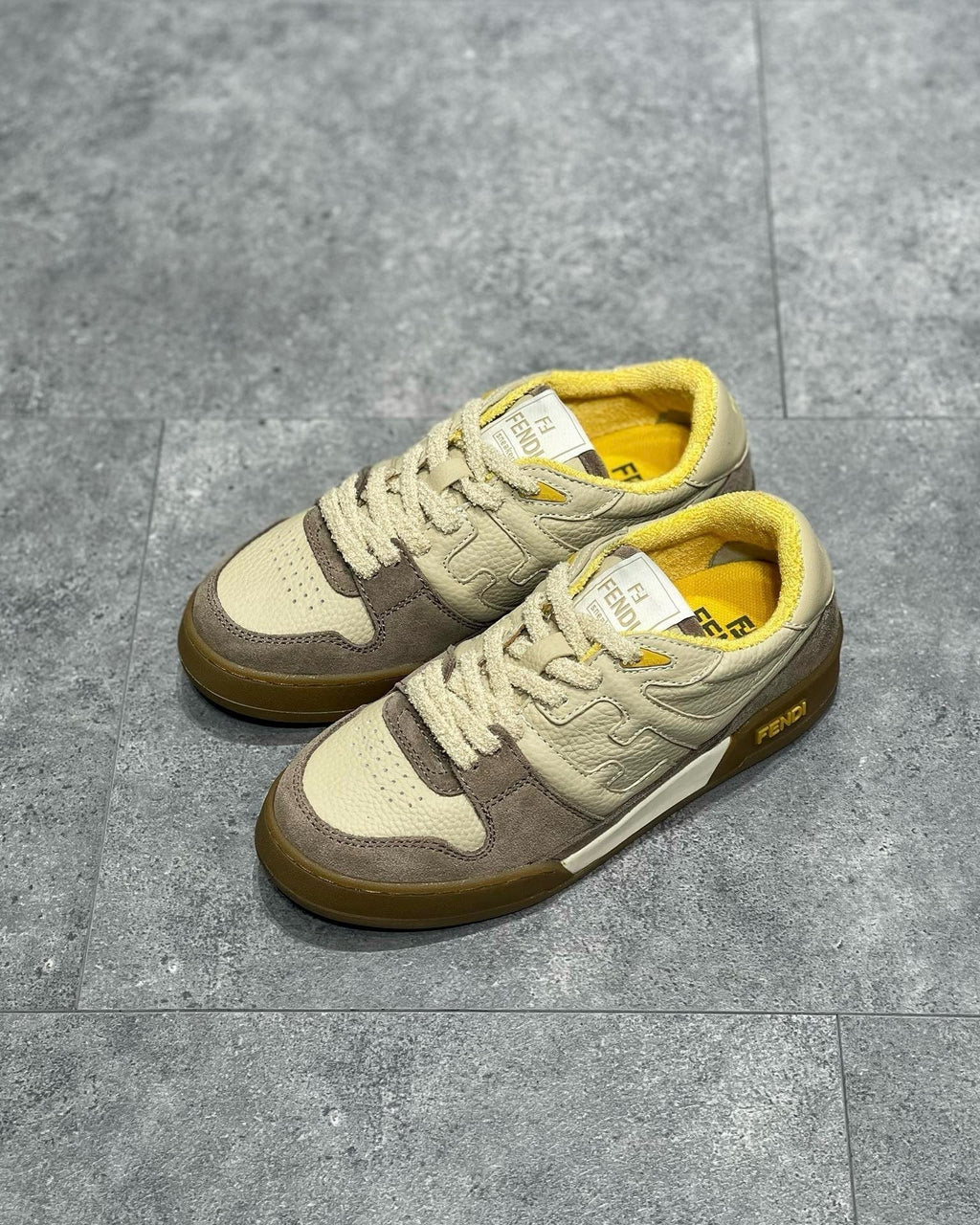 FEN Sneakers