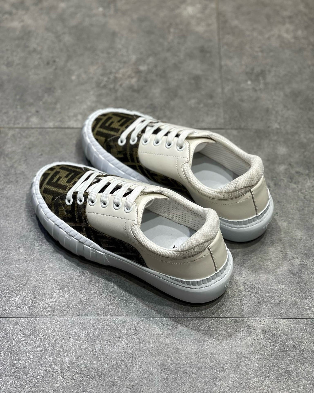 FEN Sneakers
