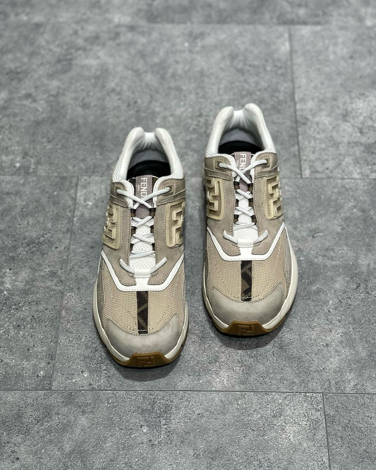 FEN Sneakers