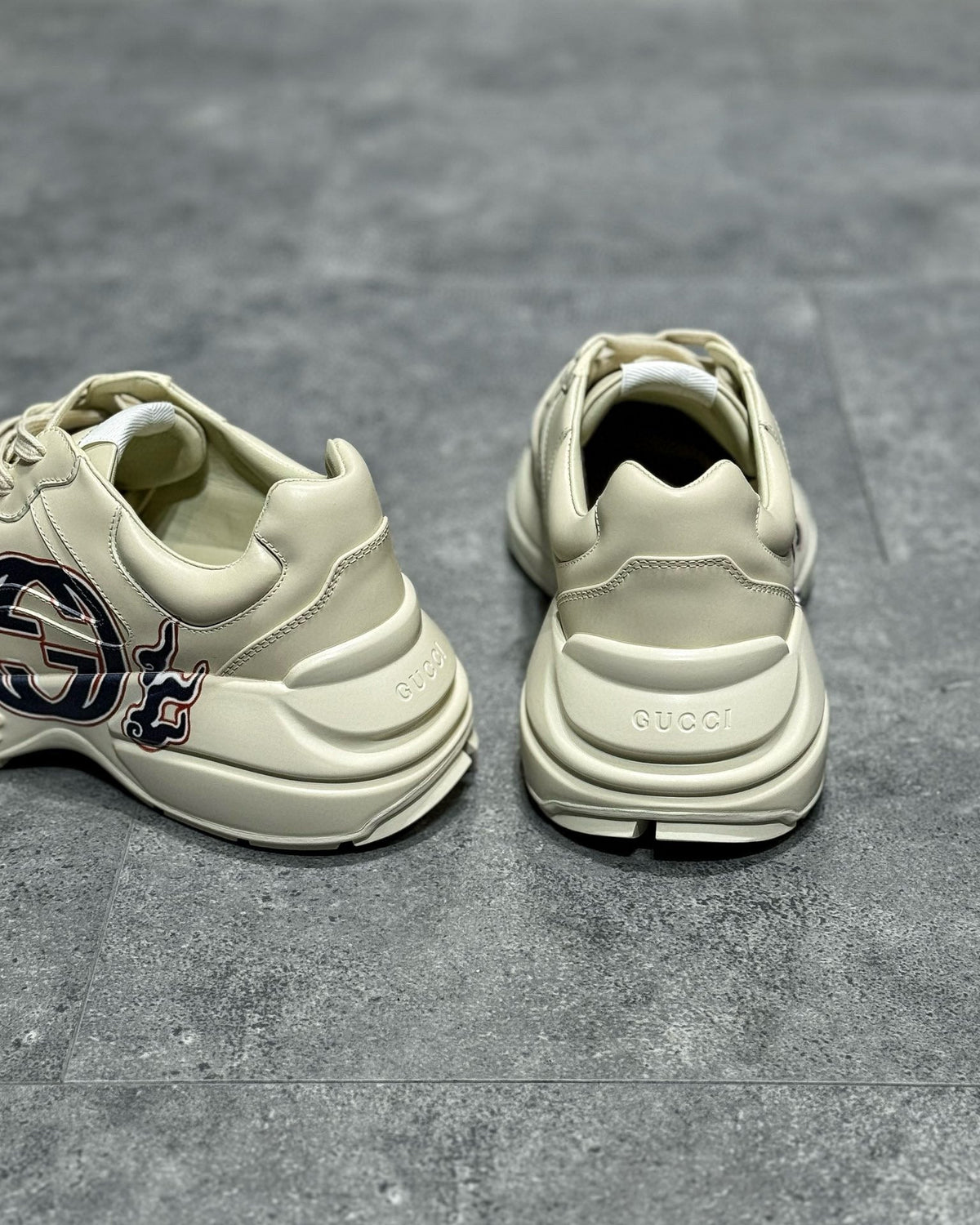 GUC Sneakers