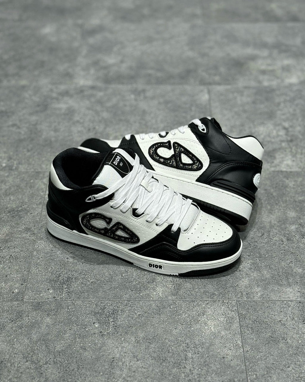 CD SNEAKERS