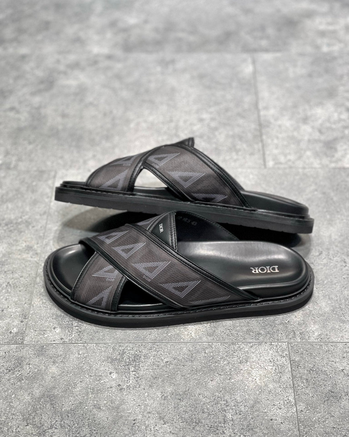 DIO Sneakers