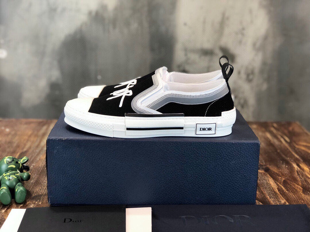 DIO Sneakers