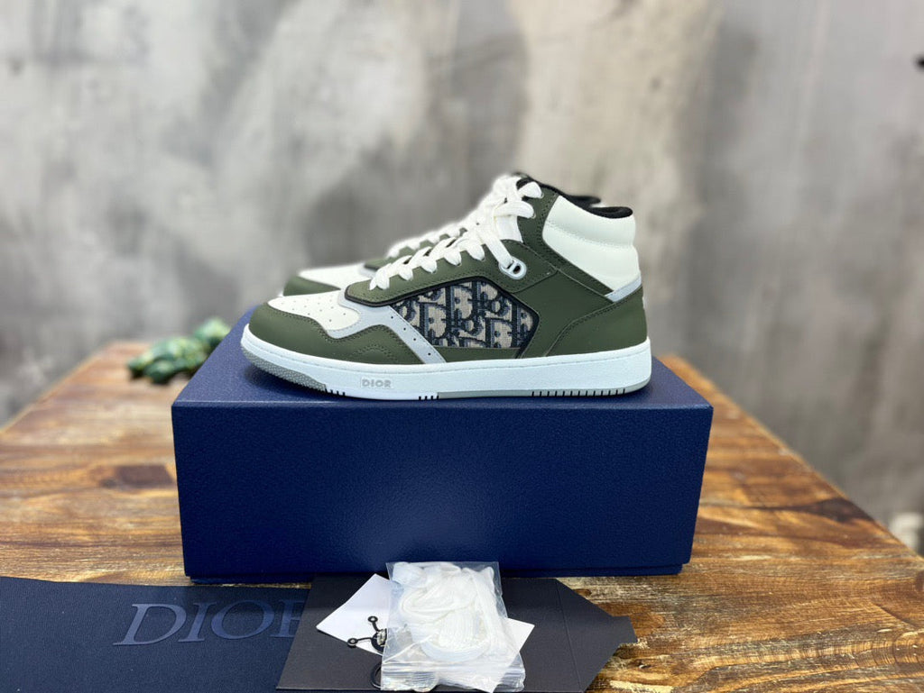DIO Sneakers