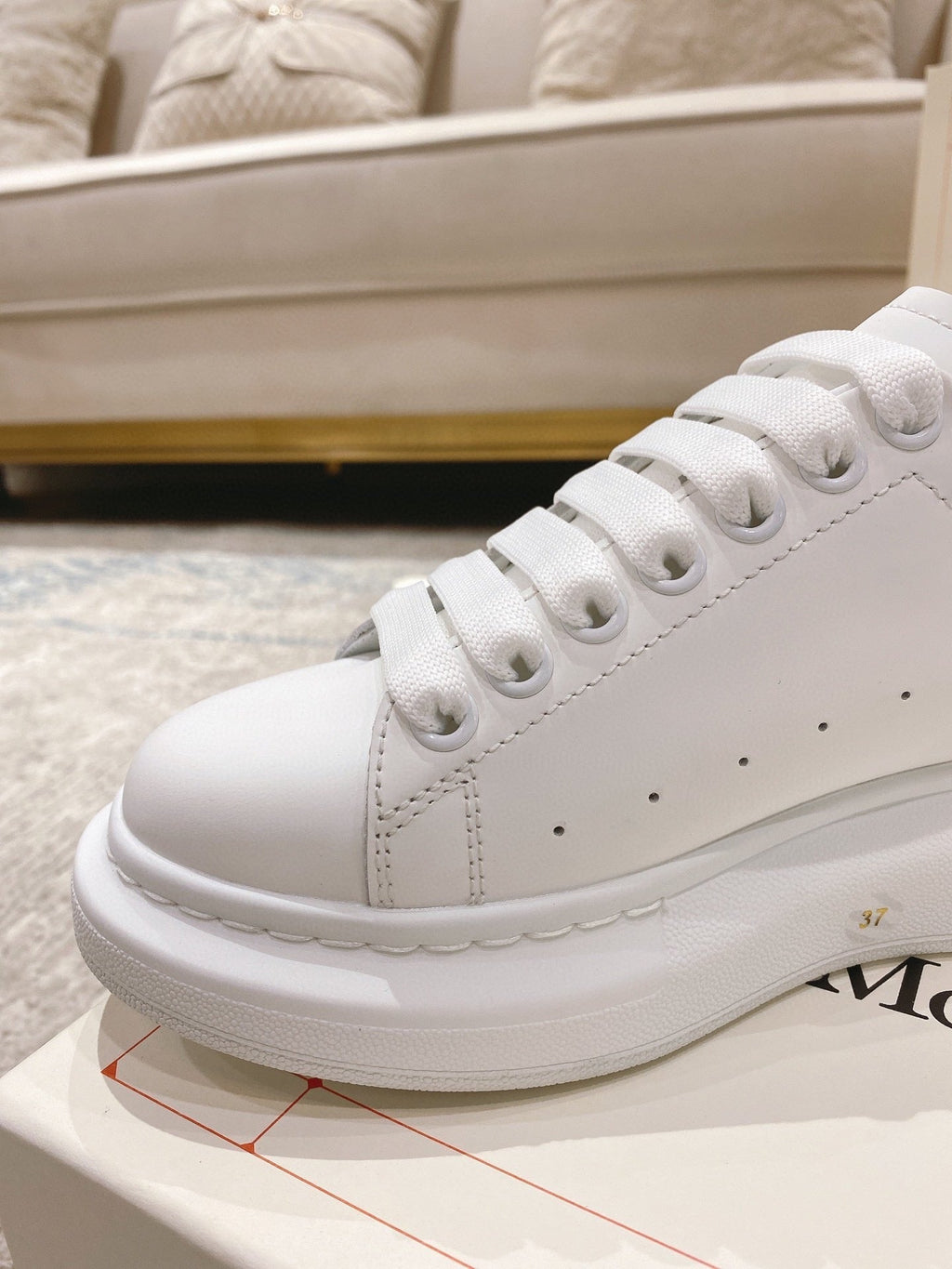 Sneakers & Shoes