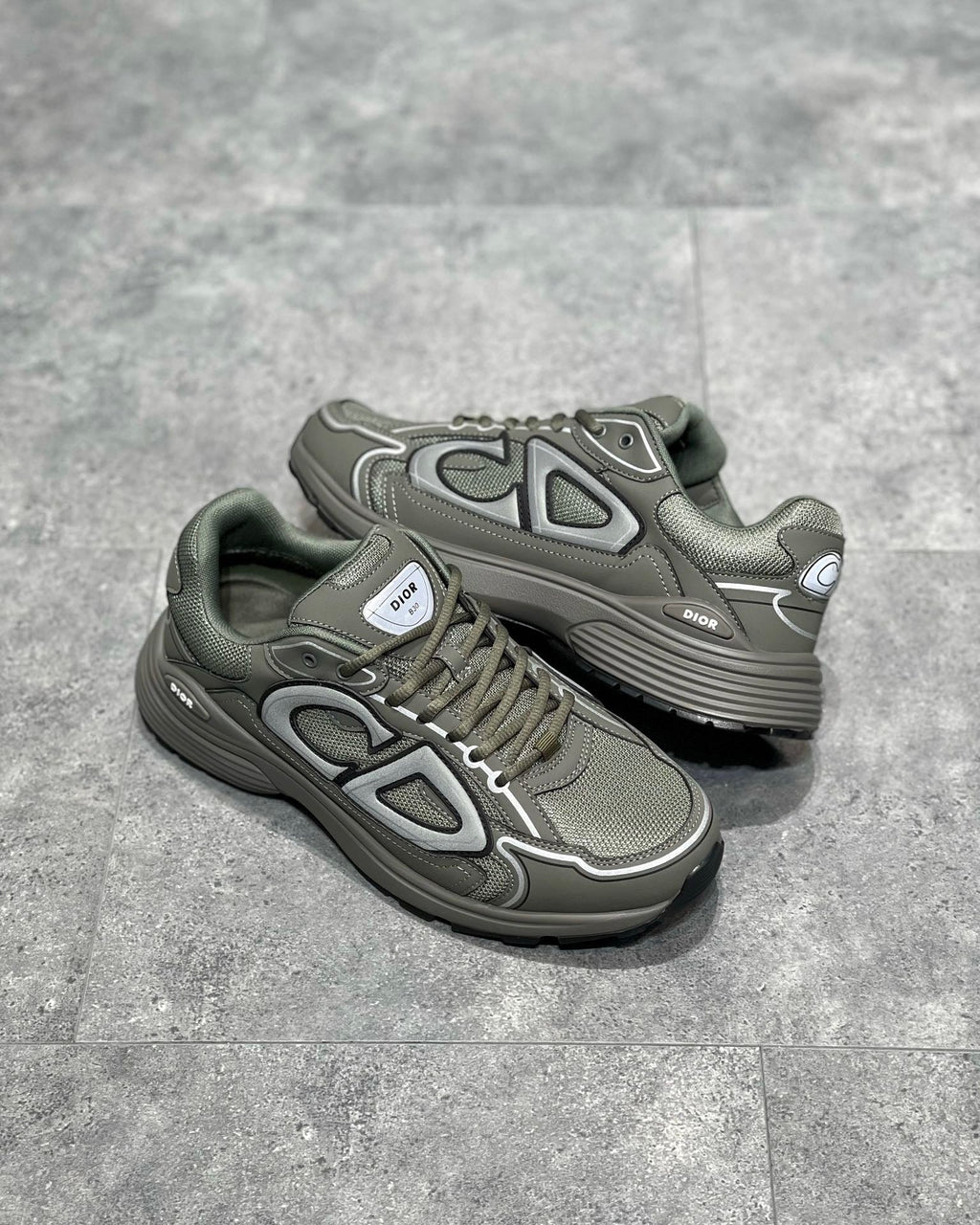 DIO Sneakers