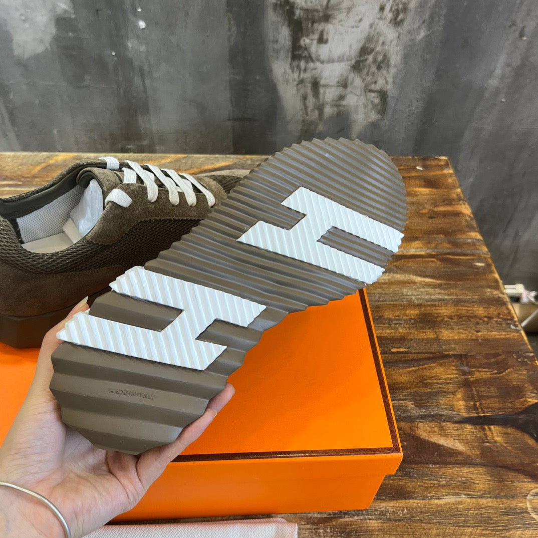 HERM Sneakers