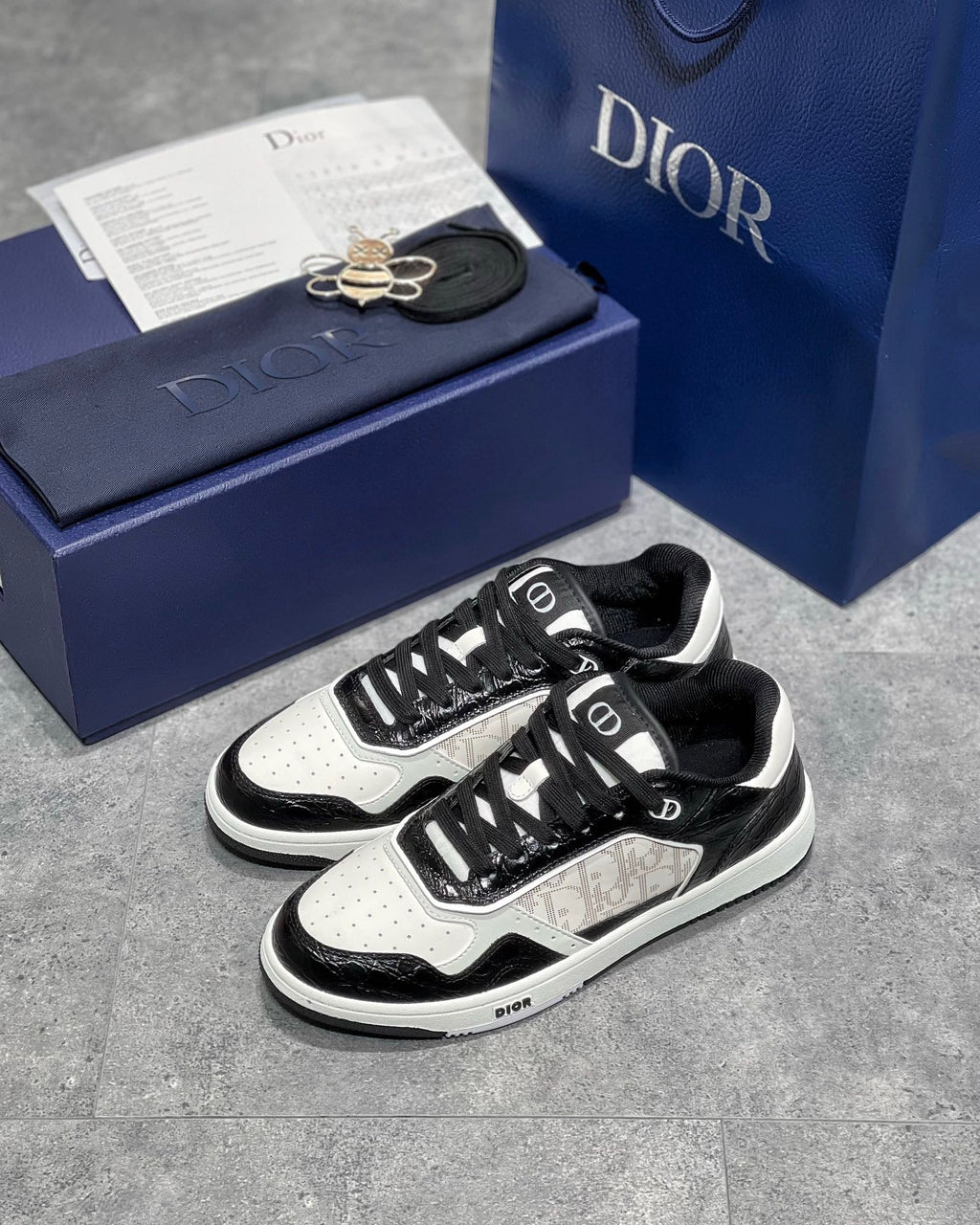 DIO Sneakers