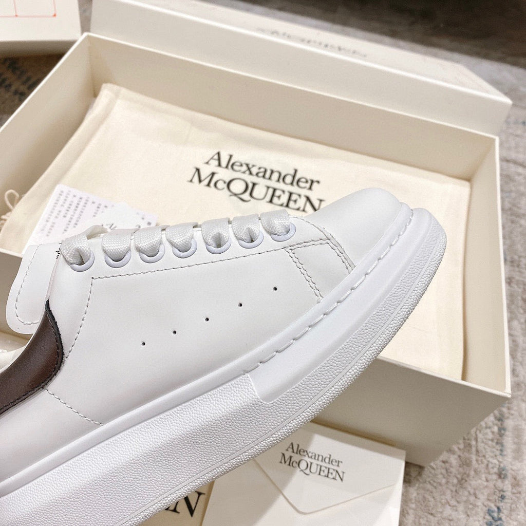 Sneakers & Shoes