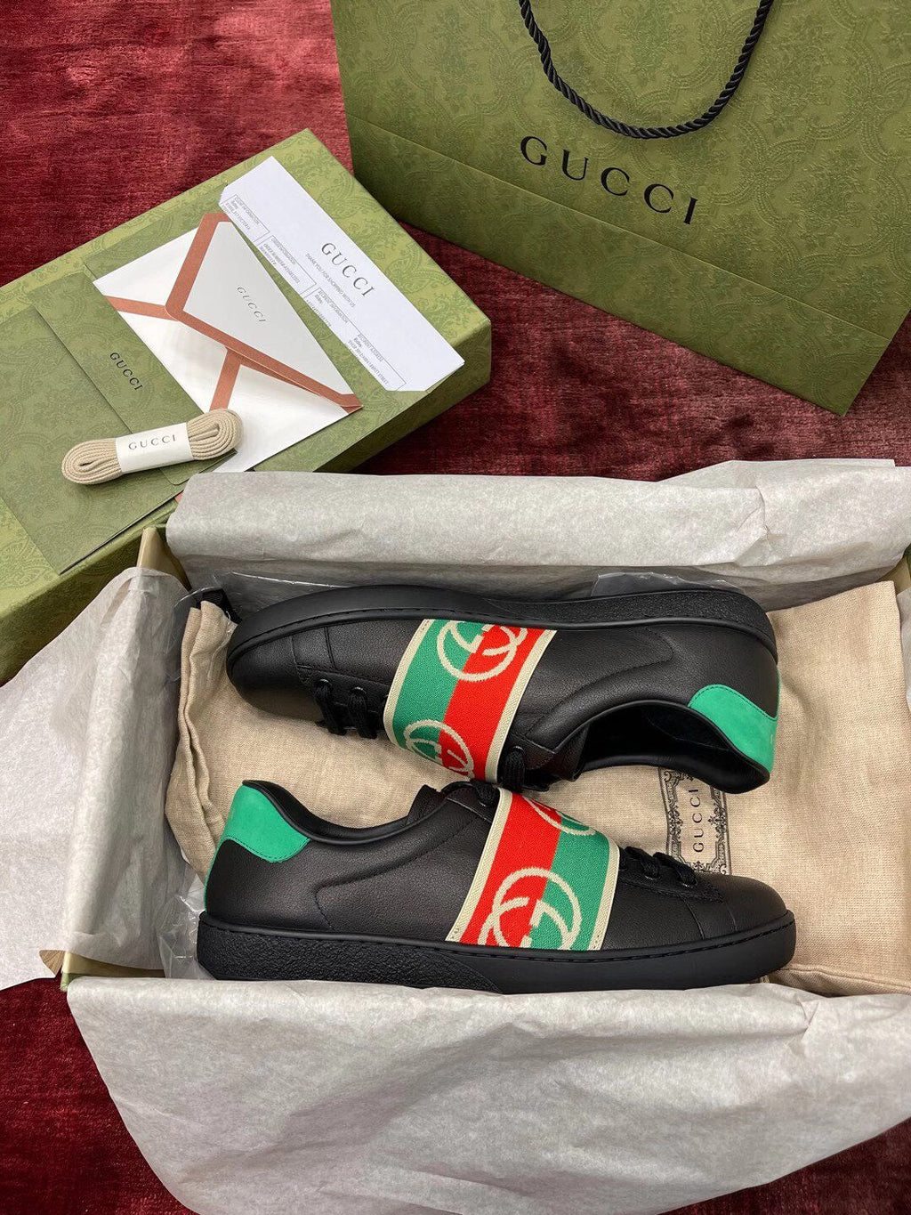 Sneakers & Shoes
