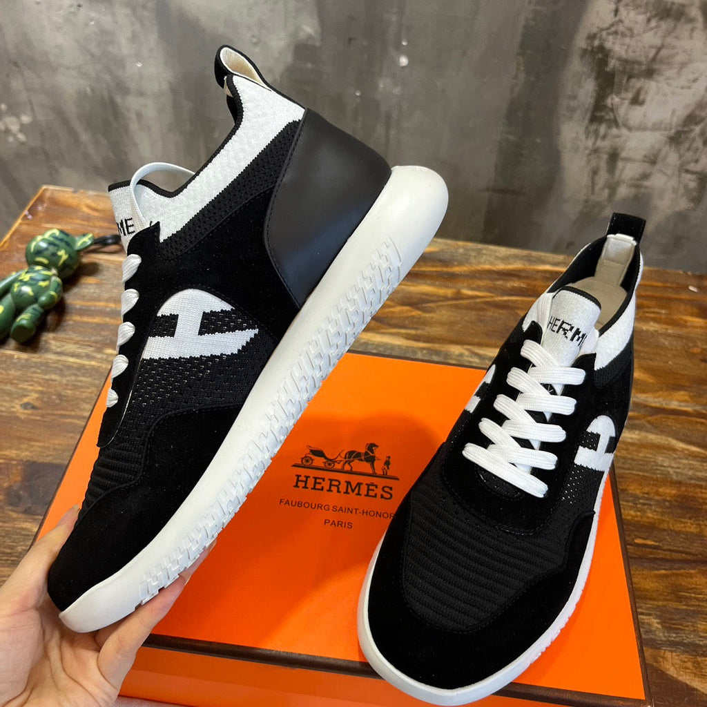HERM Sneakers