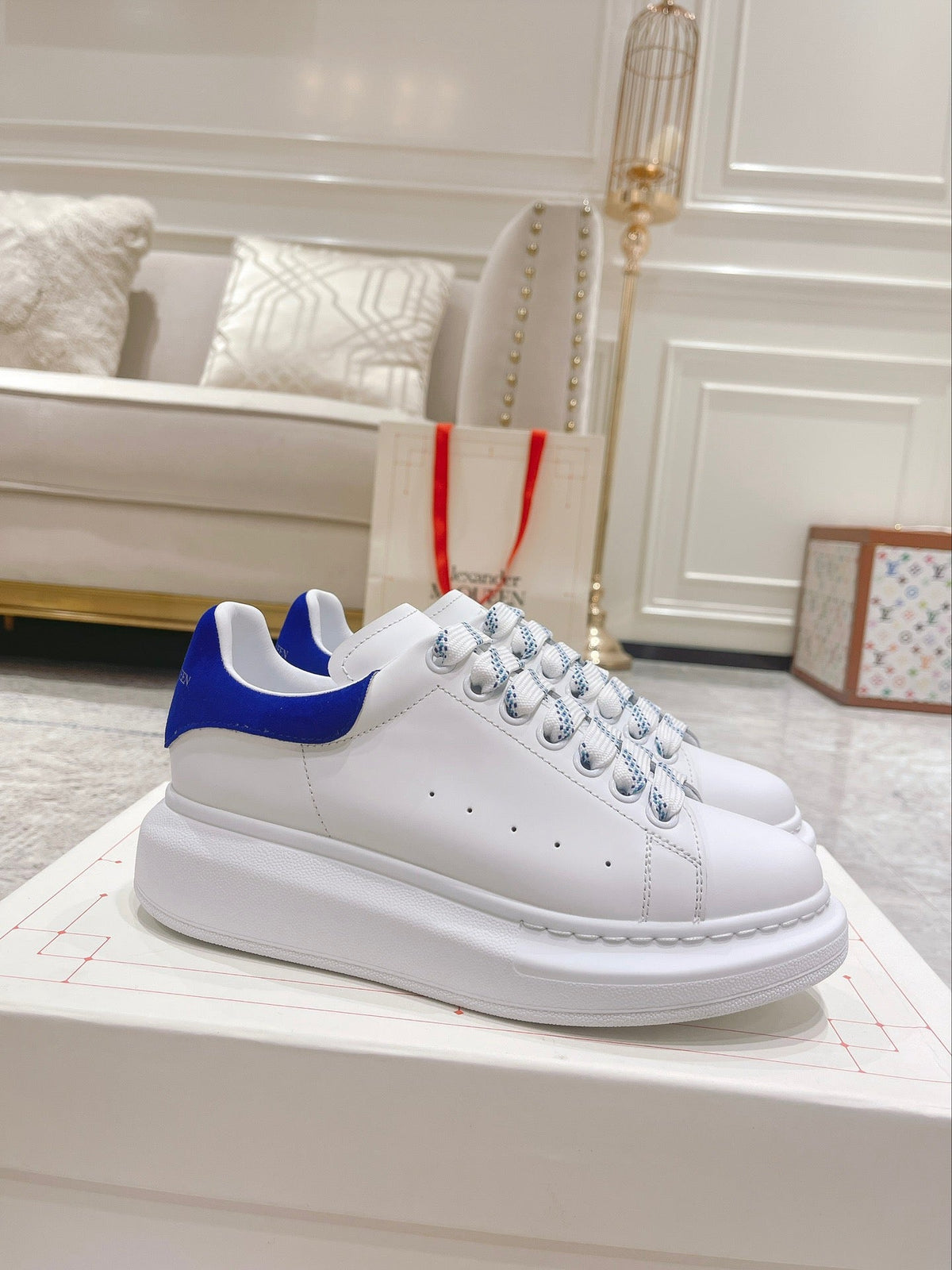 Sneakers & Shoes