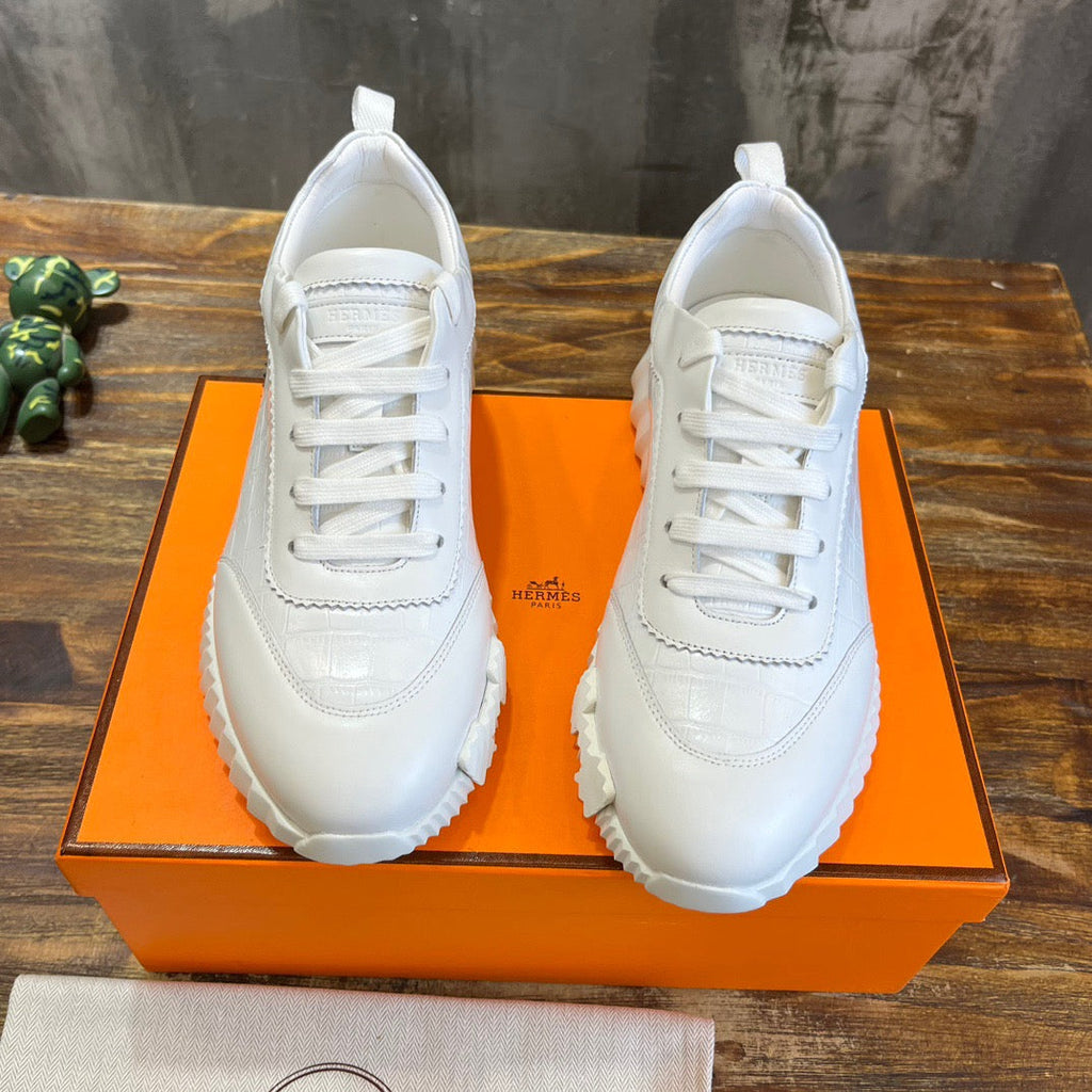 HERM Sneakers