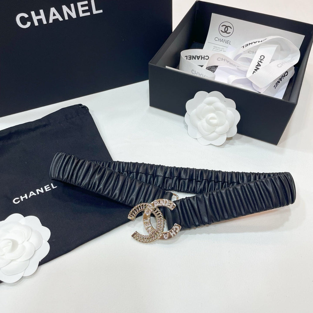DOUBLE CC 30MM STRETCH BELT IN BLACK CALFSKIN WITH GOLD CHAIN BUCKLE CRYSTAL DETAIL