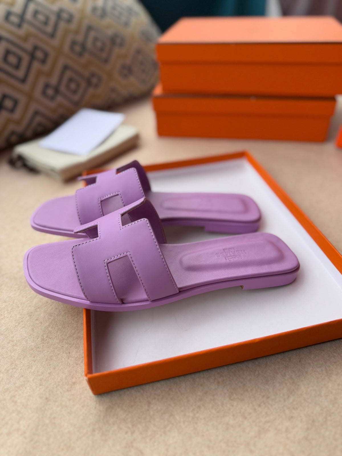 0RAN SANDALS IN LILAC PURPLE CALFSKIN