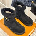 CHUNKY SOLE SNOW BOOTS IN BLACK SUEDE AND WOOL