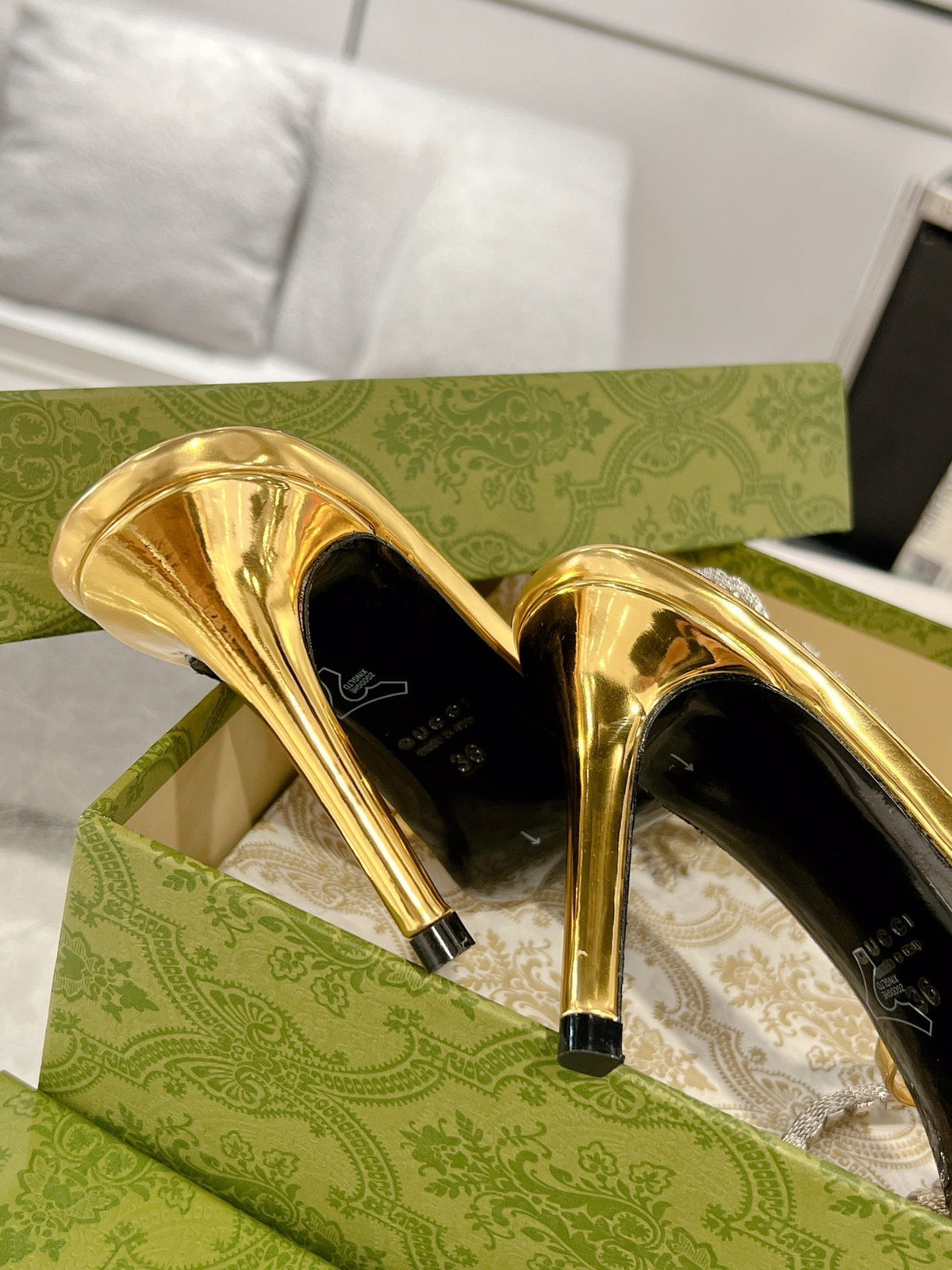 STRAPPY SANDAL WITH RHINESTONE CHAIN IN GOLD PATENT LEATHER